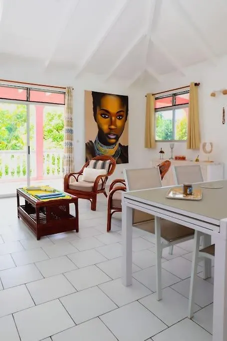 Сasa de vacaciones Terrasse Des Manguiers : Logement Independant Pointe-Noire